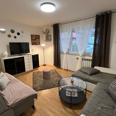Apartman Lara Загреб Екстер'єр фото