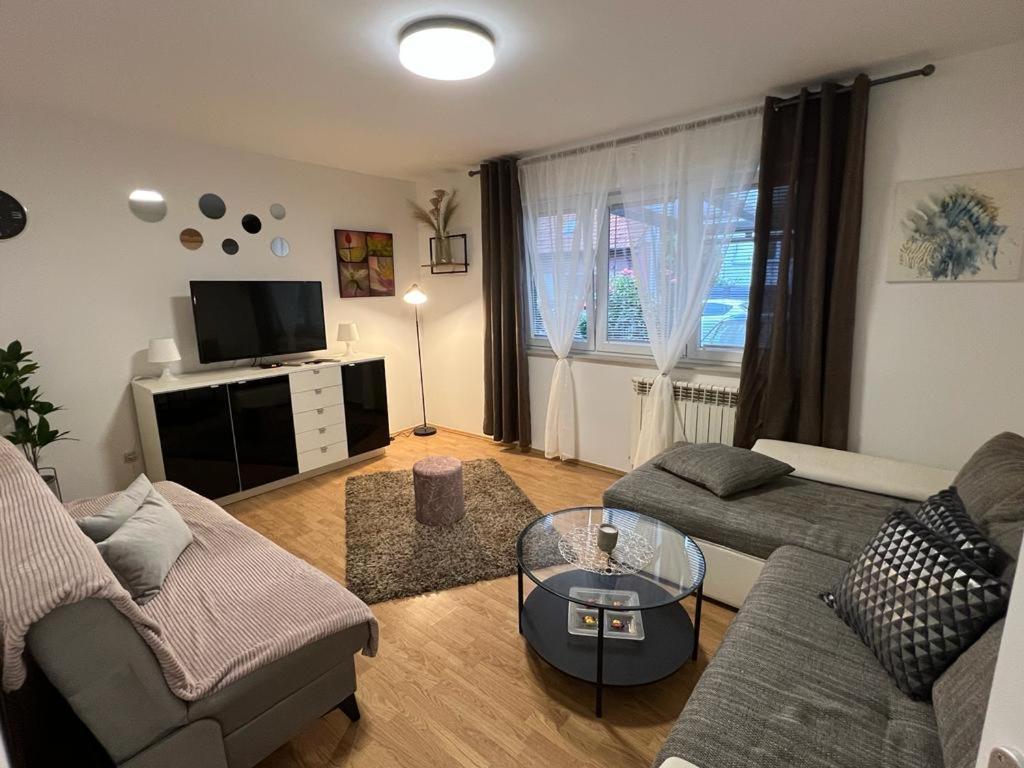 Apartman Lara Загреб Екстер'єр фото