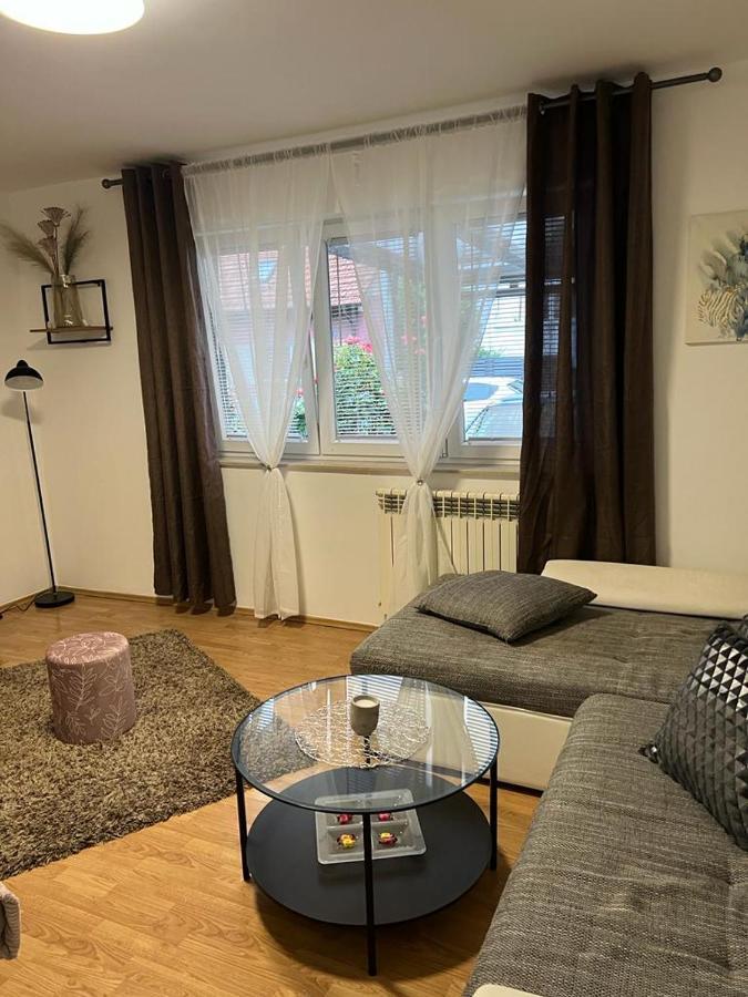 Apartman Lara Загреб Екстер'єр фото