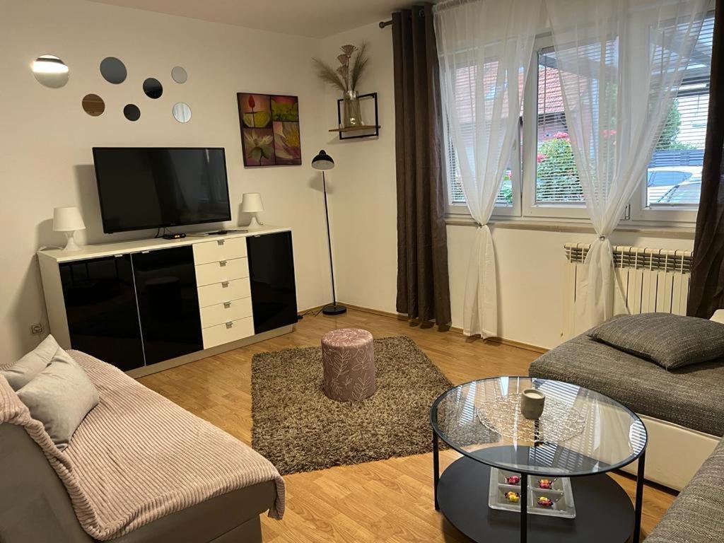 Apartman Lara Загреб Екстер'єр фото